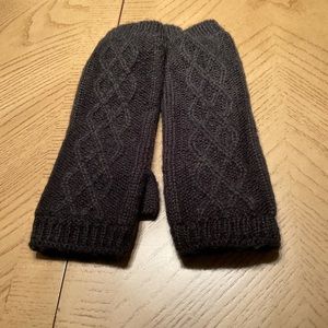 NWT DKNY Fingerless.Texting Gloves